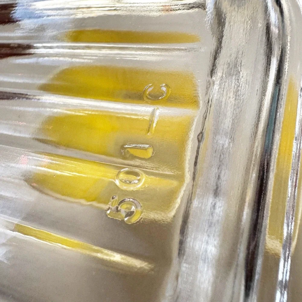 PYREX Bright Yellow 501 B 1 1/2 Cup Refrigerator Dish with Glass Lid Vintage